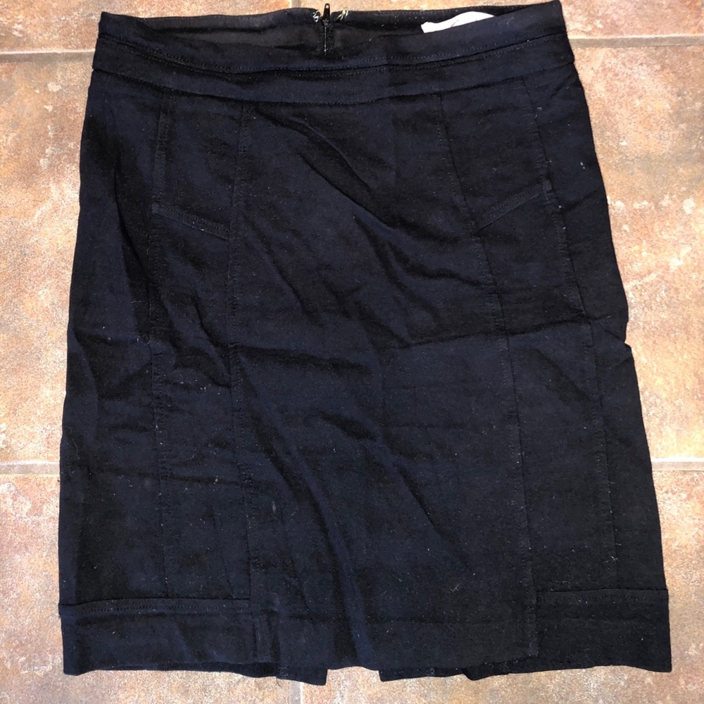 Long fitted skirt